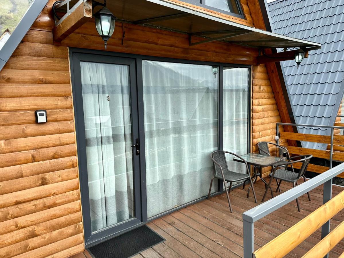 T&T Cottage Stepantsminda Exterior photo
